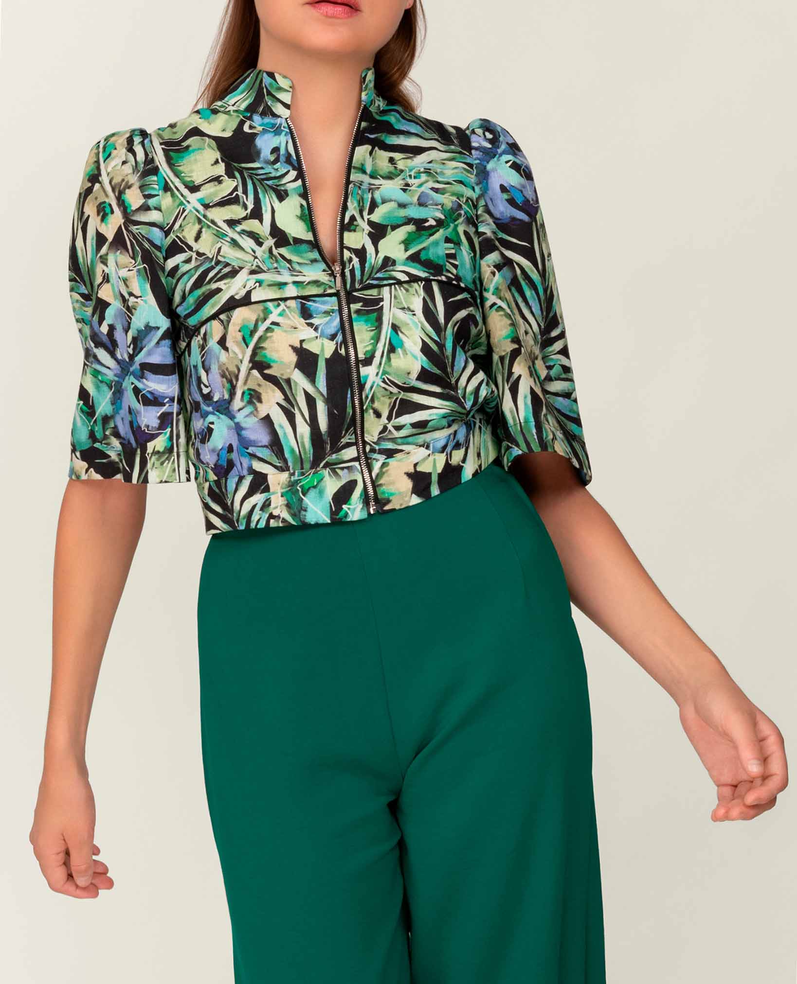 Zipped blouse in tropical printed viscose with pagoda sleeves